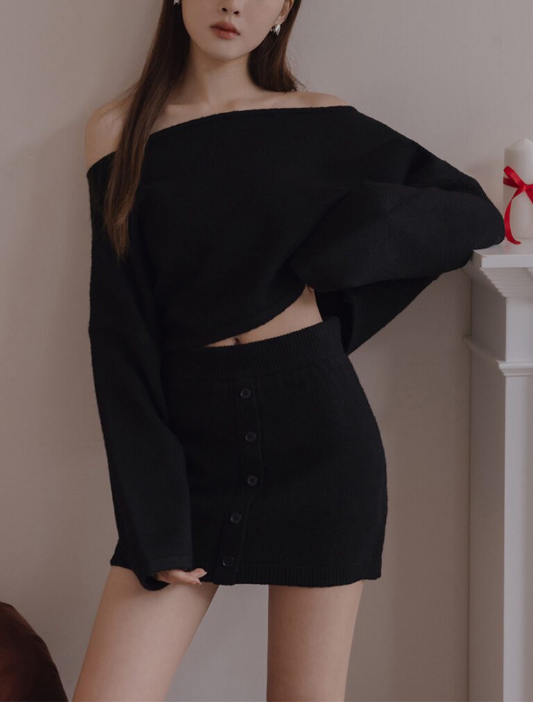 Button Knit Skirt black front 2