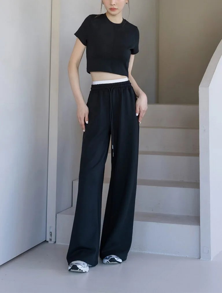 Front Center Seam T-shirt Black front 2