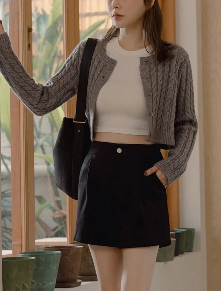 Matte Suede Shorts black front 2