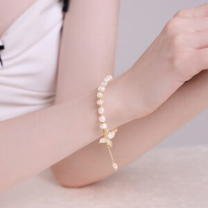 Pearl Mermaid Tail Bracelet front 2