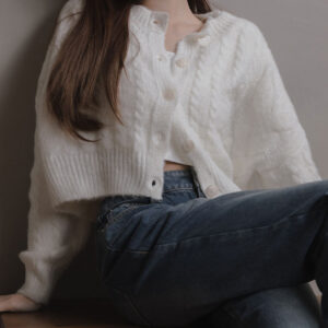 Round Neck Buttoned Knit Jacket white front