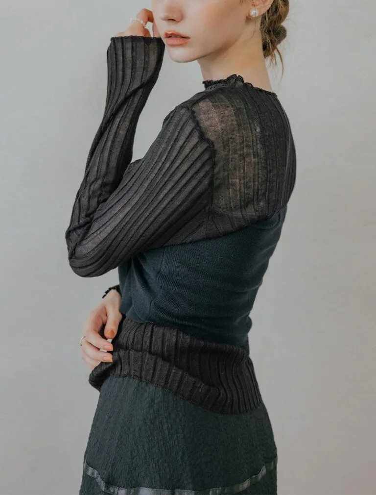 Silver-Threaded Ruffled Neck Top black side