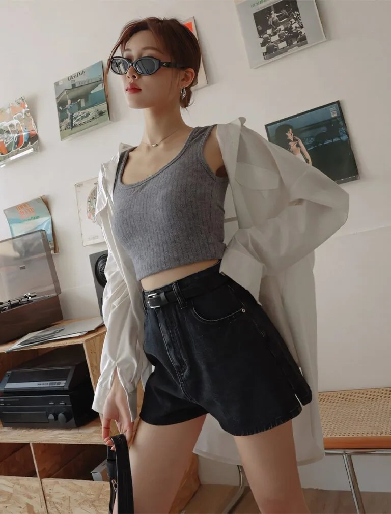 Washed Heart Side Slit Jeans Denim Shorts black front 1