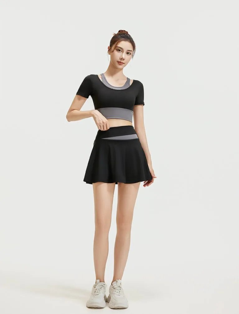 Color-Blocked Sports short skirt black front