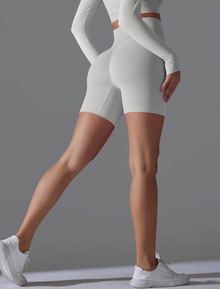 Seamless yoga shorts dark white back
