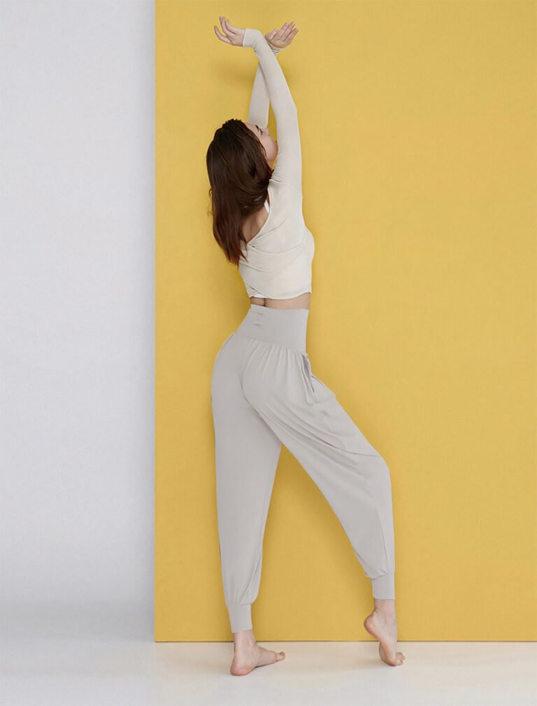 Breezy Joggers milky white back