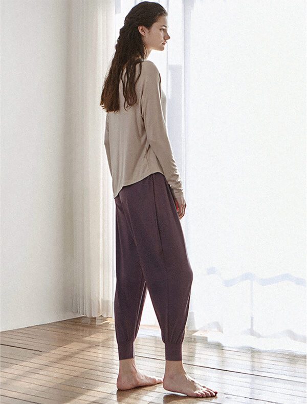 Breezy Joggers purple back