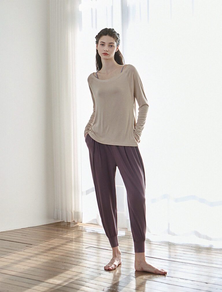 Breezy Joggers purple front 1