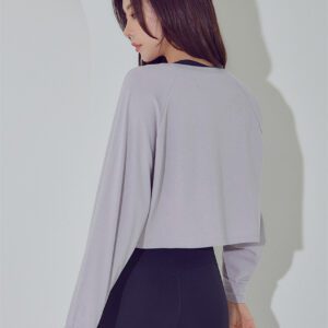 Essential Long sleeve crop top light purple back