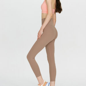 High-rise legging brown back