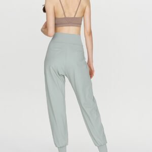 Studio Joggers ice blue back