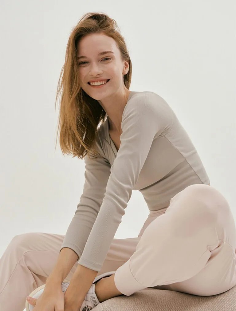 V-Neck Solid Color Sports Top milky grey front