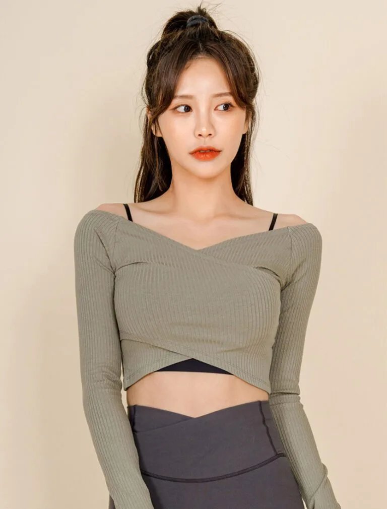 Zenith Balance Crop Top green front